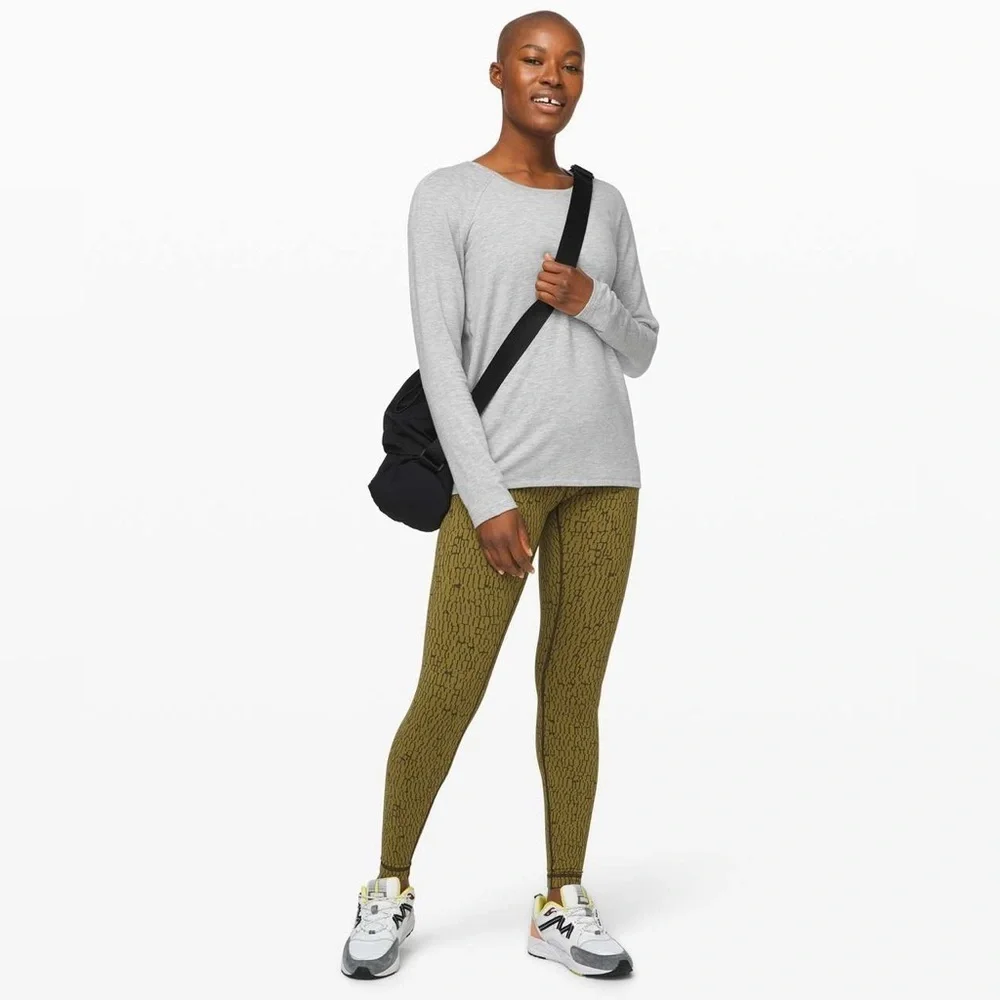 Lululemon Emerald Long Sleeve in Heathered Core Ultra Light Grey Size 8
